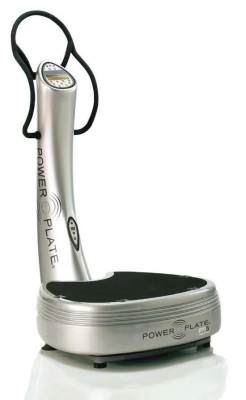 Виброплатформа Power Plate Pro5 AIRDAPTIVE Самый большой набор
настроек и возможность адаптации для любых пользователей: людей,
страдающих лишним весом, профессиональных спортсменов, а также людей,
страдающих истощением.Это идеальный тренажер для всей семьи, который способен удовлетворить потребности любого.Максимальный вес пользователя: 227 кг.
