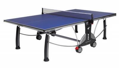 1879_big.jpg Теннисный стол домашний Cornelleau Sport 400 Indoor Игровое поле: плита ДСП 22 мм
Ширина отбортовки: 35 мм
Мощные металлические опоры с регулировкой по высоте
Основание с 4 сдвоенными маневровыми обрезиненными колёсами
Запатентованная система безопасного складывания Compact Technology