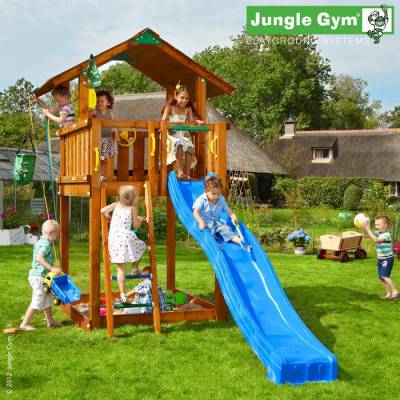 Детский городок Jungle Gym Chalet Детский городок Jungle Gym Chalet Детский городок Jungle Gym Chalet представляет собой деревянную башню с крышей и балконом, под которой можно расположить песочницу или стол для пикника, и ваш ребенок сможет не только найти себе занятие по душе, но и пригласить друзей в гости и устроить самый настоящий детский праздник.
Количество платформ - 1.
Длина горки - 3 метра.
Размеры с горкой (ДхШхВ): 393 х 203 х 312 см.
Допустимое количество детей - 10.